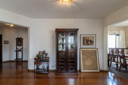 Apartamento à venda com 295m², 4 quartos e 3 vagasSala