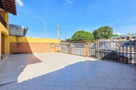 Casa para alugar com 500m², 4 quartos e 5 vagas Casa para alugar com 500m², 4 quartos e 5 vagasGaragem