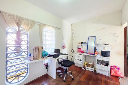 Casa para alugar com 500m², 4 quartos e 5 vagas Casa para alugar com 500m², 4 quartos e 5 vagasQuarto