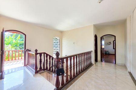 Casa para alugar com 500m², 4 quartos e 5 vagas Casa para alugar com 500m², 4 quartos e 5 vagasHall