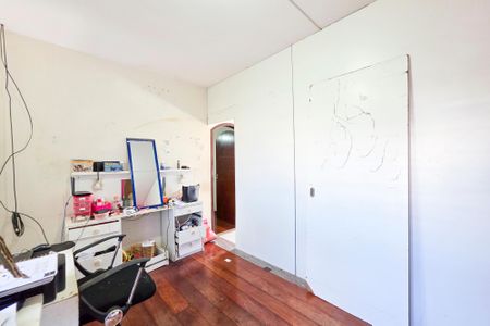 Casa para alugar com 500m², 4 quartos e 5 vagas Casa para alugar com 500m², 4 quartos e 5 vagasQuarto