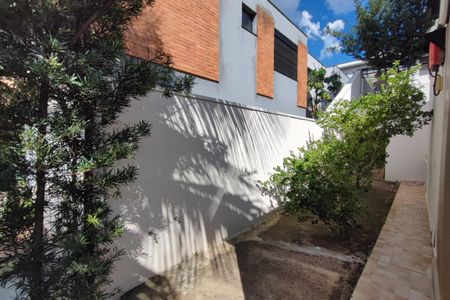 Casa de condomínio para alugar com 560m², 5 quartos e 8 vagasCorredor