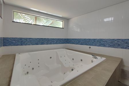 Casa de condomínio para alugar com 560m², 5 quartos e 8 vagasSpa