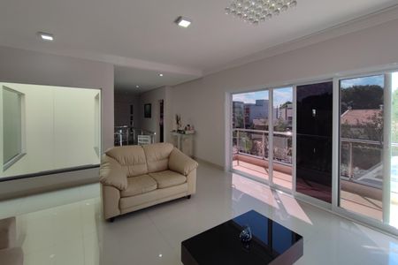 Casa de condomínio para alugar com 560m², 5 quartos e 8 vagasSala de Estar