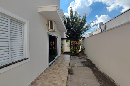 Casa de condomínio para alugar com 560m², 5 quartos e 8 vagasCorredor