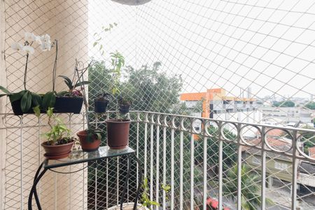 Apartamento à venda com 74m², 3 quartos e 1 vaga Apartamento à venda com 74m², 3 quartos e 1 vagaVaranda