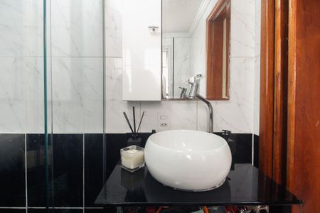Apartamento à venda com 74m², 3 quartos e 1 vaga Apartamento à venda com 74m², 3 quartos e 1 vagaBanheiro Suíte
