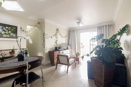 Apartamento à venda com 74m², 3 quartos e 1 vaga Apartamento à venda com 74m², 3 quartos e 1 vagaSala