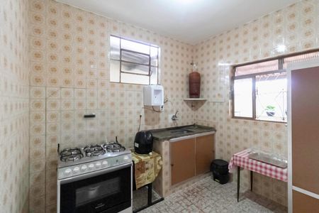 Casa à venda com 171m², 3 quartos e 5 vagas Casa à venda com 171m², 3 quartos e 5 vagasCozinha