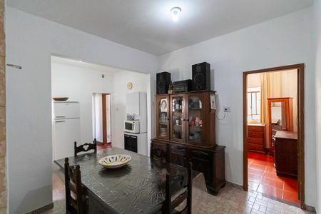 Casa à venda com 171m², 3 quartos e 5 vagas Casa à venda com 171m², 3 quartos e 5 vagasCopa