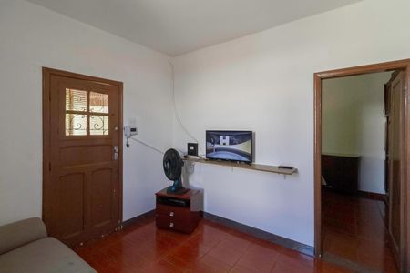 Casa à venda com 171m², 3 quartos e 5 vagas Casa à venda com 171m², 3 quartos e 5 vagasSala