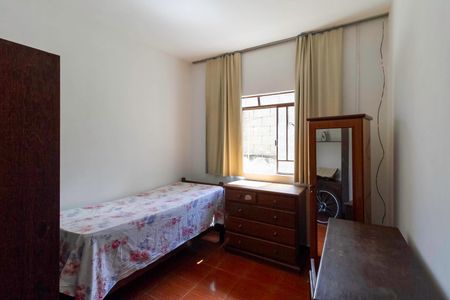 Casa à venda com 171m², 3 quartos e 5 vagas Casa à venda com 171m², 3 quartos e 5 vagasQuarto 2