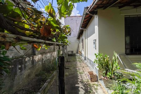 Casa à venda com 171m², 3 quartos e 5 vagas Casa à venda com 171m², 3 quartos e 5 vagasQuintal