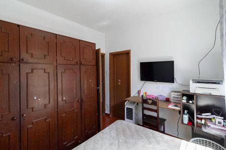 Casa à venda com 171m², 3 quartos e 5 vagas Casa à venda com 171m², 3 quartos e 5 vagasQuarto 3