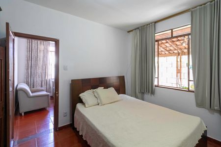 Casa à venda com 171m², 3 quartos e 5 vagas Casa à venda com 171m², 3 quartos e 5 vagasQuarto 1