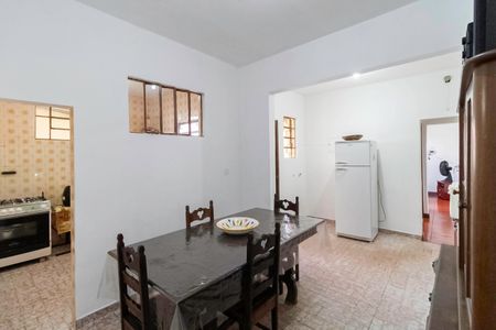 Casa à venda com 171m², 3 quartos e 5 vagas Casa à venda com 171m², 3 quartos e 5 vagasCopa