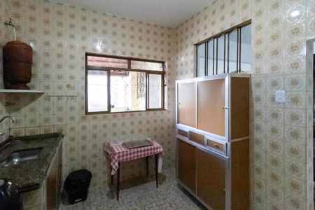 Casa à venda com 171m², 3 quartos e 5 vagas Casa à venda com 171m², 3 quartos e 5 vagasCozinha