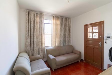 Casa à venda com 171m², 3 quartos e 5 vagas Casa à venda com 171m², 3 quartos e 5 vagasSala