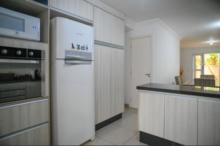 Casa à venda com 133m², 3 quartos e 2 vagas Casa à venda com 133m², 3 quartos e 2 vagasCozinha