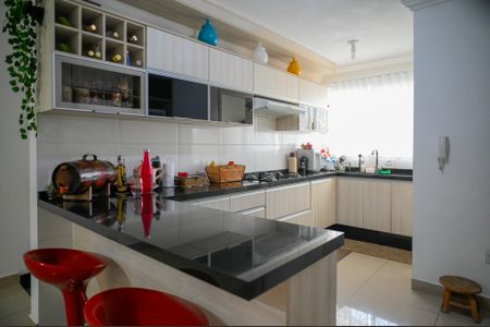 Casa à venda com 133m², 3 quartos e 2 vagas Casa à venda com 133m², 3 quartos e 2 vagasCozinha