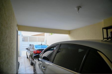Casa à venda com 133m², 3 quartos e 2 vagas Casa à venda com 133m², 3 quartos e 2 vagasGaragem