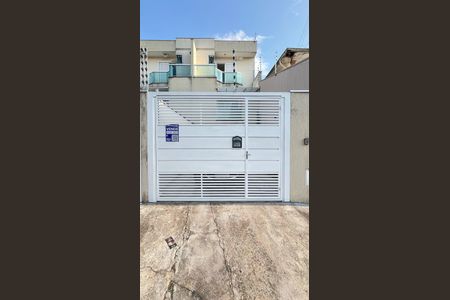 Casa à venda com 133m², 3 quartos e 2 vagas Casa à venda com 133m², 3 quartos e 2 vagasFachada/ Placa