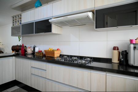 Casa à venda com 133m², 3 quartos e 2 vagas Casa à venda com 133m², 3 quartos e 2 vagasCozinha