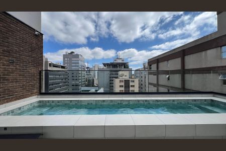 Studio à venda com 25m², 1 quarto e sem vagaÁrea comum - Piscina