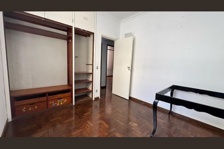 Apartamento à venda com 115m², 3 quartos e 1 vagaQuarto 02