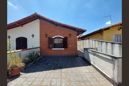 Casa para alugar com 123m², 3 quartos e 2 vagas Casa para alugar com 123m², 3 quartos e 2 vagasVaranda