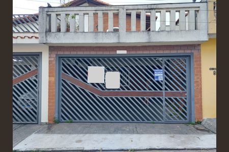 Casa para alugar com 123m², 3 quartos e 2 vagasFachada - Plaquinha instalada
