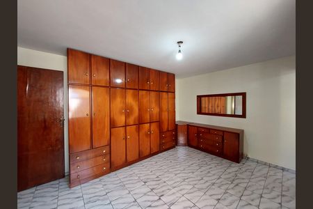 Casa para alugar com 123m², 3 quartos e 2 vagas Casa para alugar com 123m², 3 quartos e 2 vagasQuarto 1