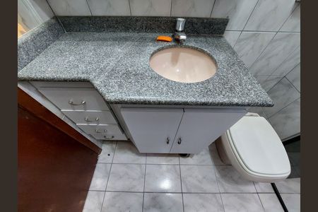 Casa para alugar com 123m², 3 quartos e 2 vagas Casa para alugar com 123m², 3 quartos e 2 vagasBanheiro 2