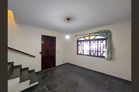 Casa para alugar com 123m², 3 quartos e 2 vagas Casa para alugar com 123m², 3 quartos e 2 vagasSala