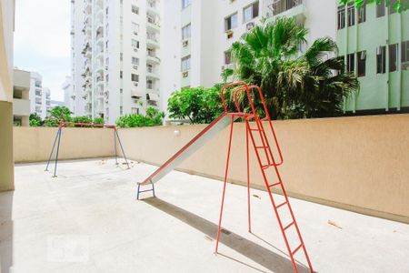 Apartamento à venda com 80m², 2 quartos e 1 vagaÁrea comum - Playground