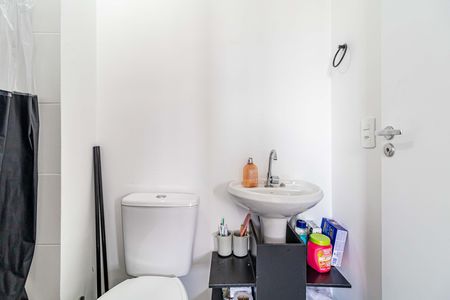 Apartamento para alugar com 43m², 2 quartos e sem vaga Apartamento para alugar com 43m², 2 quartos e sem vagaBanheiro