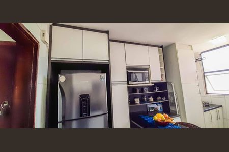Apartamento à venda com 68m², 2 quartos e 2 vagasCozinha