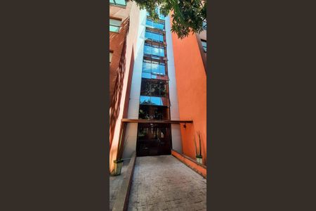 Apartamento à venda com 68m², 2 quartos e 2 vagasVista