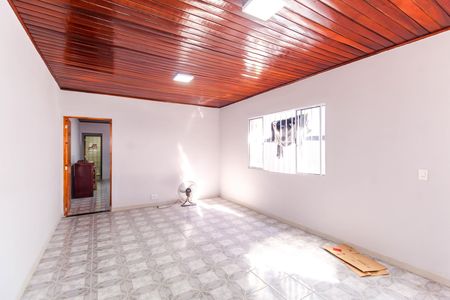 Casa à venda com 205m², 4 quartos e 2 vagas Casa à venda com 205m², 4 quartos e 2 vagasCasa 2 - Sala/Cozinha
