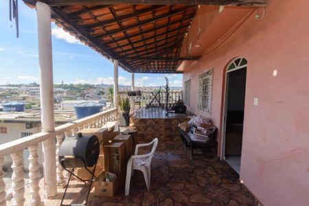 Casa à venda com 120m², 3 quartos e 2 vagas Casa à venda com 120m², 3 quartos e 2 vagasVaranda da Sala