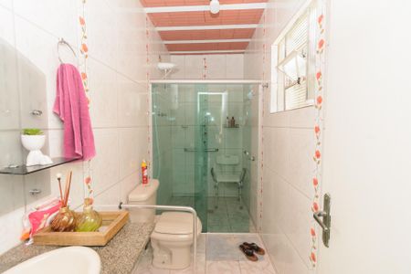 Casa à venda com 120m², 3 quartos e 2 vagas Casa à venda com 120m², 3 quartos e 2 vagasBanheiro Social