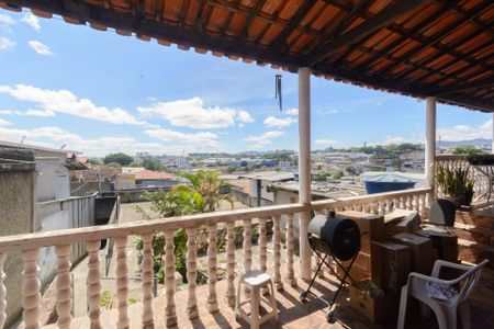 Casa à venda com 120m², 3 quartos e 2 vagas Casa à venda com 120m², 3 quartos e 2 vagasVaranda da Sala