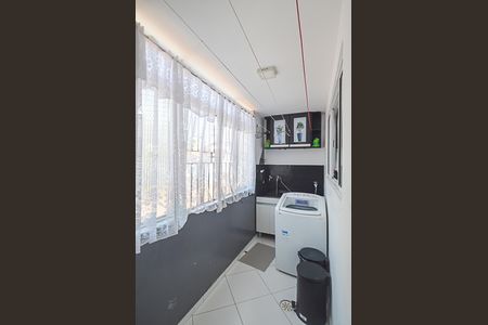 Apartamento à venda com 142m², 3 quartos e 1 vaga Apartamento à venda com 142m², 3 quartos e 1 vagaÁrea de Serviço