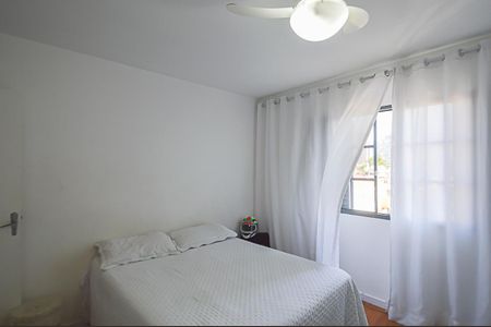 Apartamento à venda com 142m², 3 quartos e 1 vaga Apartamento à venda com 142m², 3 quartos e 1 vagaQuarto 2