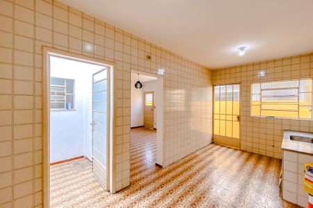 Casa à venda com 140m², 2 quartos e 2 vagasCozinha