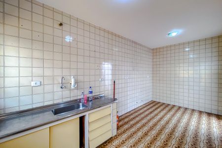 Casa à venda com 140m², 2 quartos e 2 vagasCozinha