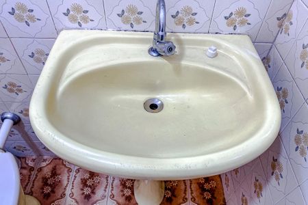 Casa à venda com 140m², 2 quartos e 2 vagasBanheiro