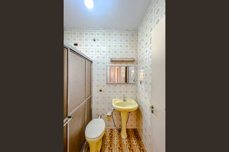 Casa à venda com 140m², 2 quartos e 2 vagasBanheiro