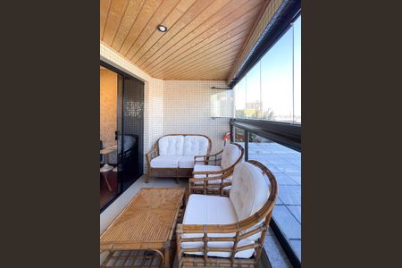 Apartamento à venda com 210m², 4 quartos e 4 vagasSacada