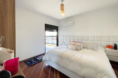 Apartamento à venda com 210m², 4 quartos e 4 vagasSuíte 3